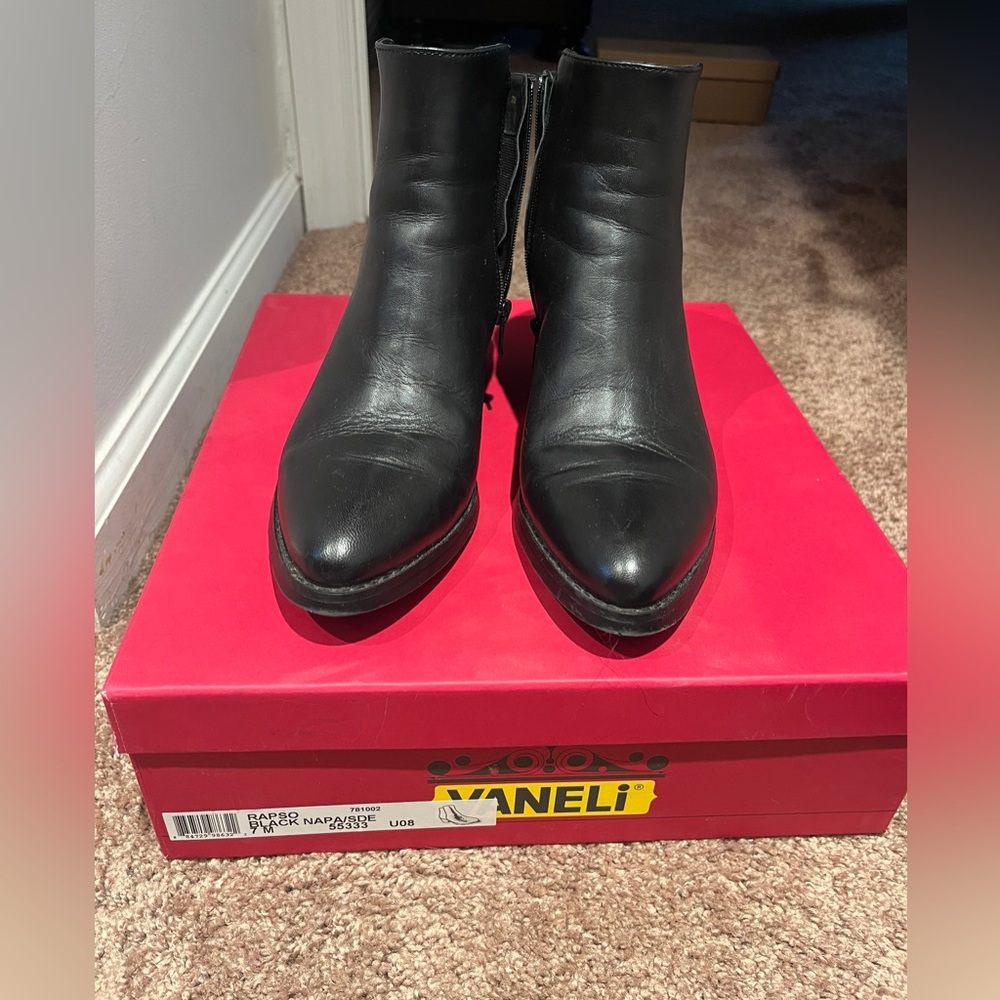 Vaneli leather ankle boot. Rapso. Size 7